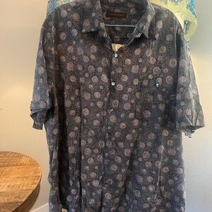 Tori Richard Black Short-Sleeve Button-Down with Taupe Circular Print